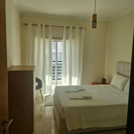 Pool&balcony Downtown Portimao Faia 202 Flat 普拉亚-达罗沙